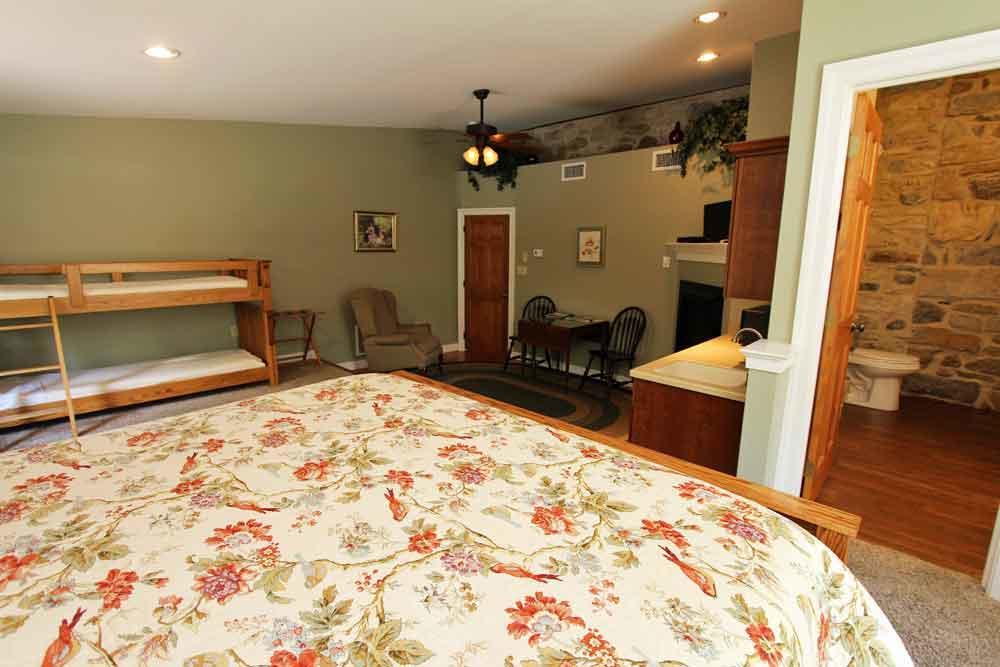 Rocky Acre Farm Bed & Breakfast Mount Joy Экстерьер фото