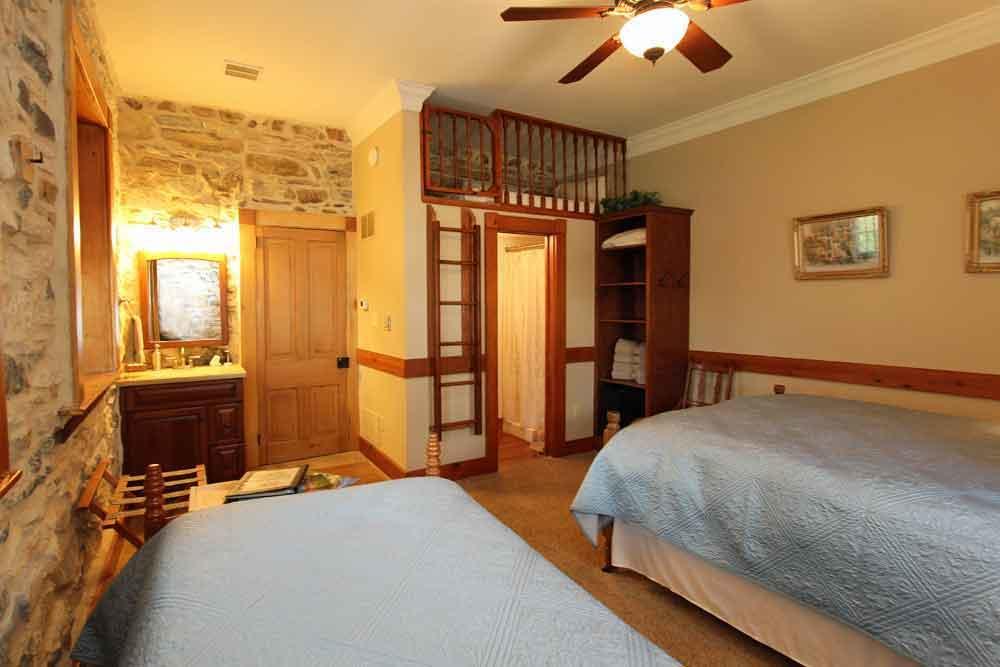 Rocky Acre Farm Bed & Breakfast Mount Joy Экстерьер фото