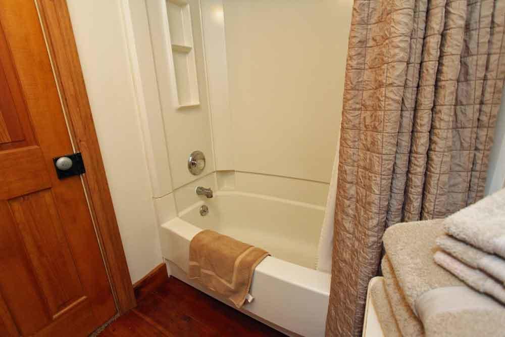 Rocky Acre Farm Bed & Breakfast Mount Joy Экстерьер фото